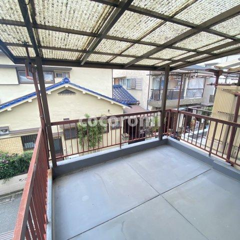 大久保町3丁目リノベ戸建のバルコニー