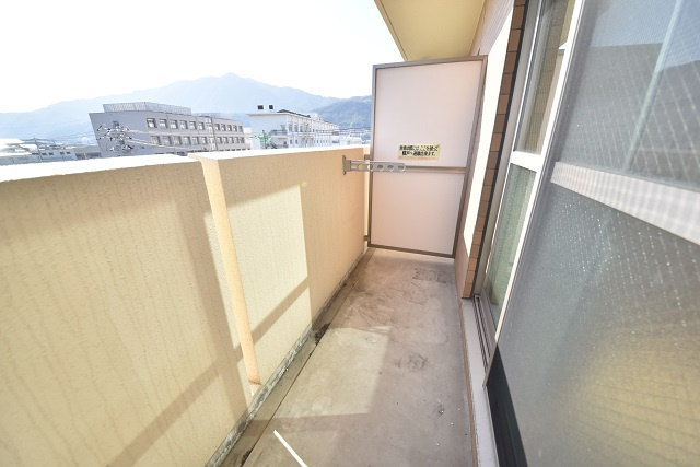 フロントハウス阿賀南のバルコニー