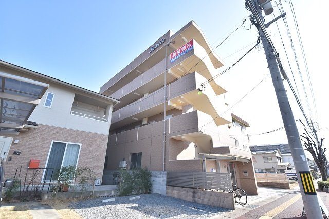 フロントハウス阿賀南の外観