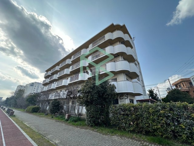 ヤナギマンションの外観