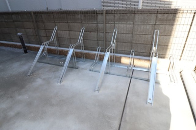 【その他共用部分】 | D-room弁天3丁目 B | サイクルラック