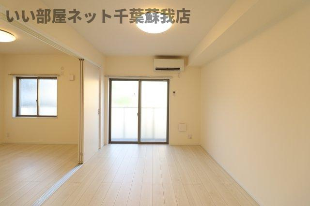 メゾン雅Ⅱの居間・リビング|ゆったりとしたリビングです