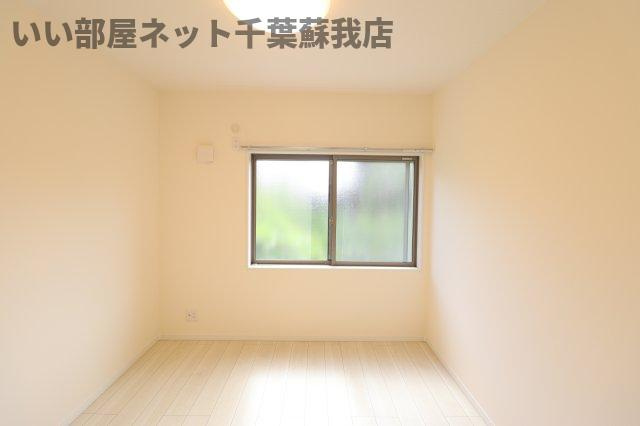 メゾン雅Ⅱの洋室|使い勝手のいい洋室です