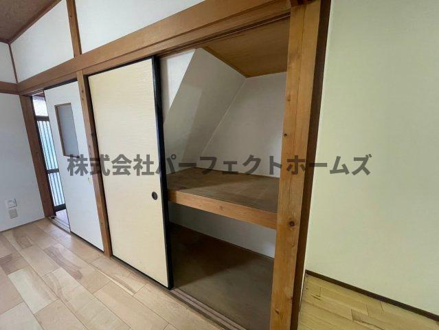 緑町戸建　賃貸の収納|便利な収納スペースです