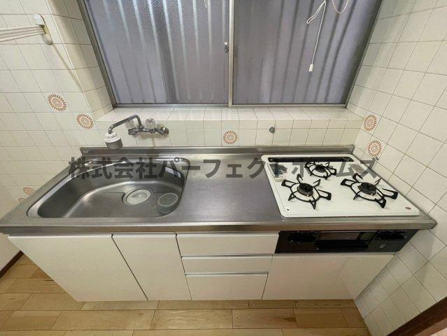 緑町戸建　賃貸のキッチン|きれいなキッチンです
