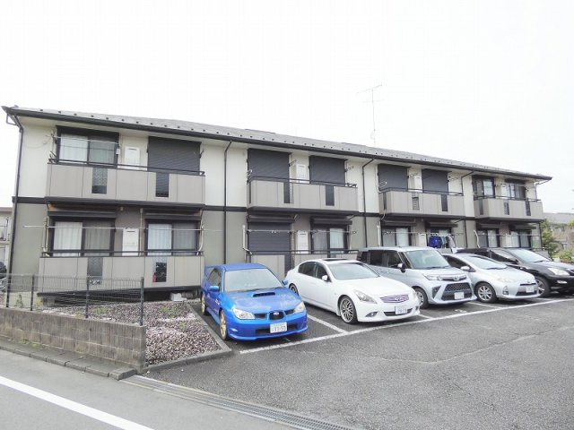 クレスト平山の外観