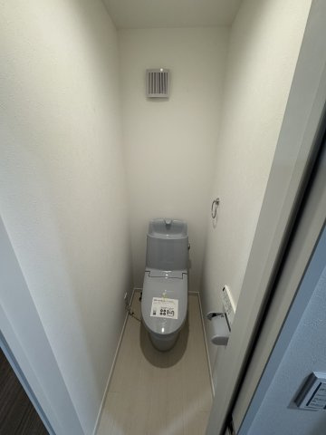 リベルタFussaのトイレ|写真は同建物の別部屋を参考に掲載しております。