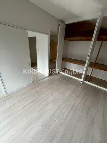 コープジャペンの内装|明るい室内です