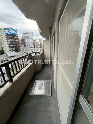 コープジャペンのバルコニー|バルコニーからの眺めを楽しみながら食事をしませんか