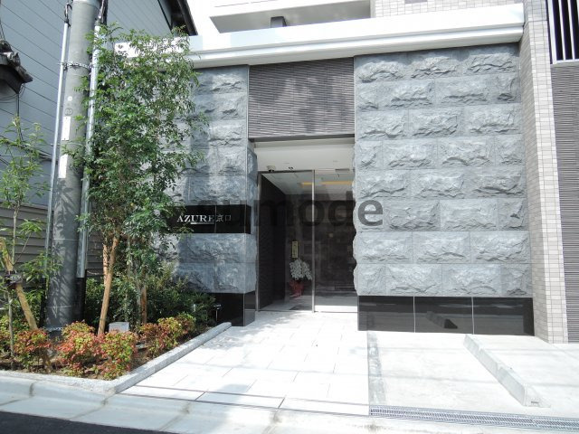 ＡＺＵＲＥ京口のエントランス