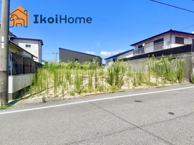 明石市松が丘３丁目　土地の前面道路含む現地写真|●年中無休：当日予約可●前面道路との高低さがなく、入出庫もしやすいです。