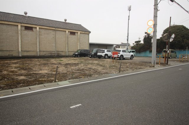 小山市松沼の外観|東側公道から