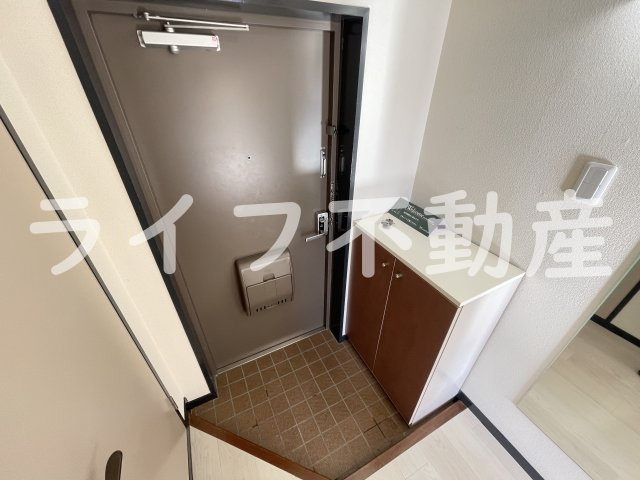 パークモダン高井田の玄関|落ち着いた玄関です