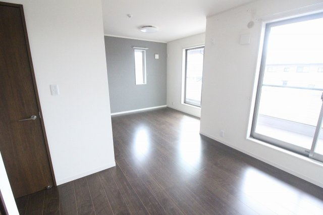 小山市粟宮1丁目の子供部屋|2階の南側のお部屋は間仕切り可能です！