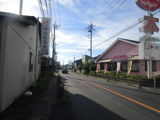八潮市大字西袋の倉庫の周辺