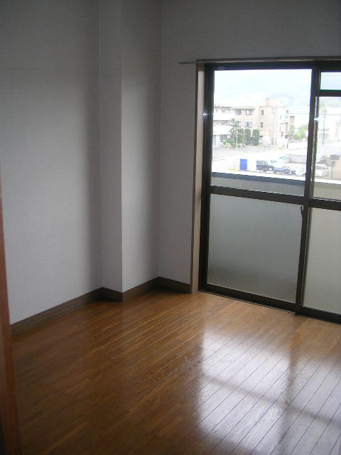 アドバンス弐番館の洋室|同物件　イメージ写真