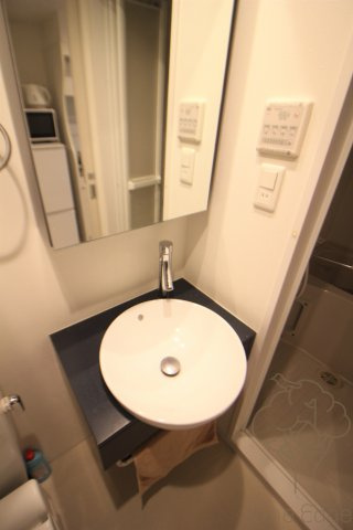 セレニテ梅田北の独立洗面台