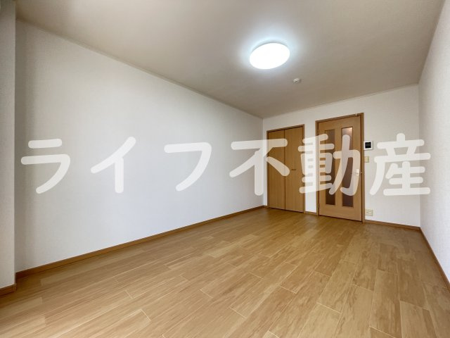 ヴィラヴィオラの内装|明るい色調の室内です