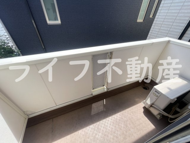 ヴィラヴィオラのバルコニー|バルコニーからの眺めを楽しみながら食事をしませんか