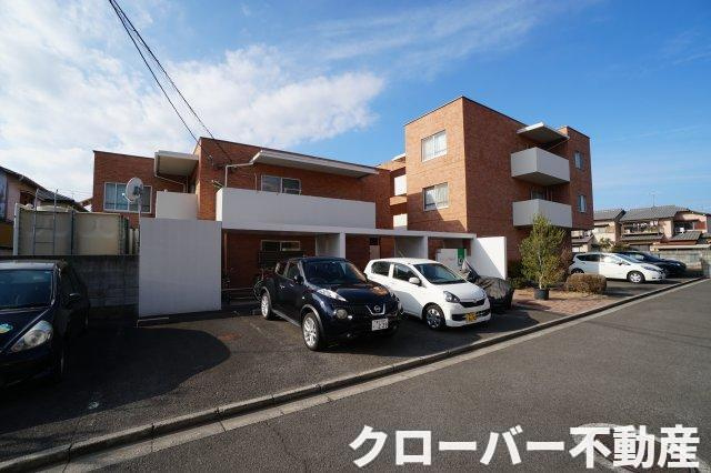 ナチュールプレイスⅠの駐車場