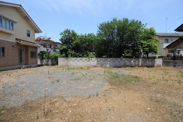 小山市喜沢の外観|北側　公道より　敷延部分