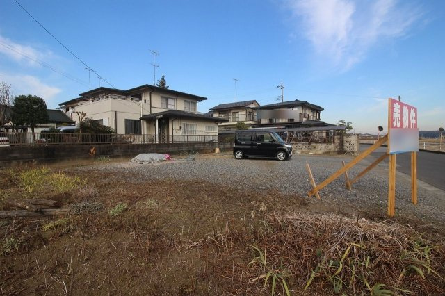 小山市犬塚５丁目の外観|2020年12月撮影　南東側から敷地を北西方向へ