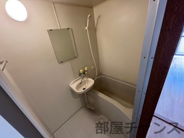 第7フクマルビルの浴室