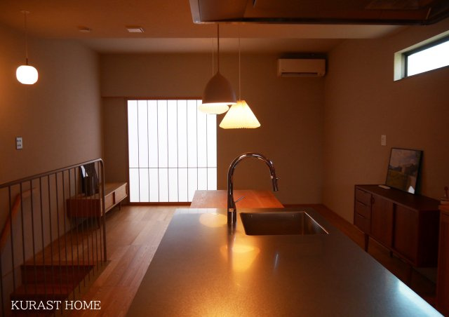 長岡京市神足垣外ケ内　モデルハウス仕様　未入居物件の居間・リビング