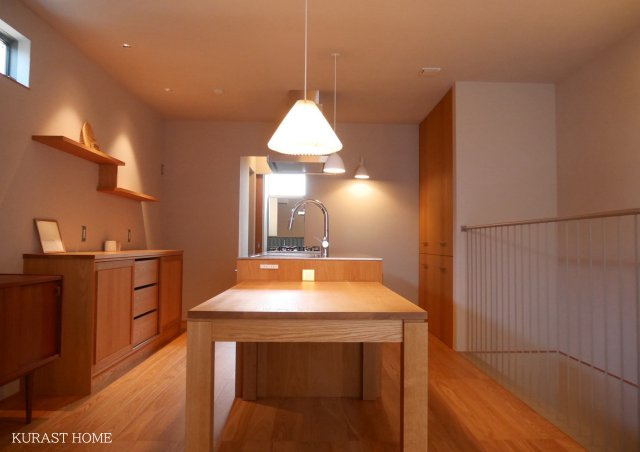 長岡京市神足垣外ケ内　モデルハウス仕様　未入居物件のキッチン