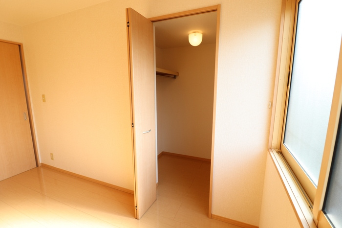 熊本市南区島町２丁目のアパートの収納