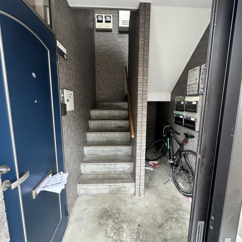 グランドハイム　ぽちたま２１のエントランス