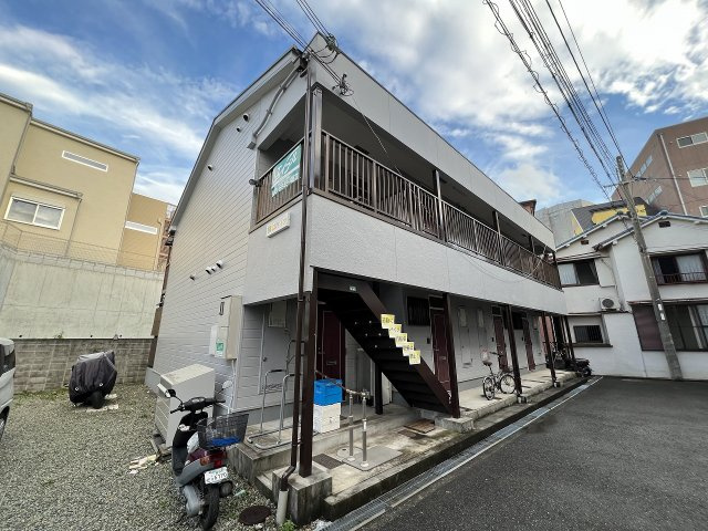 延明ハイツの外観