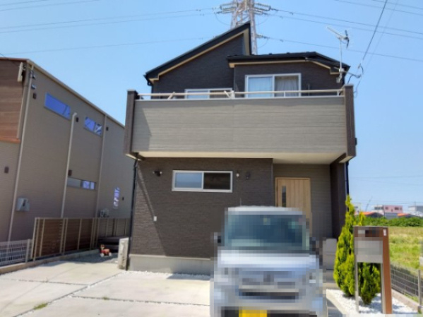 売中古戸建　三島市谷田の外観|閑静な住宅地に位置しているので静かで落ち着いた雰囲気です。