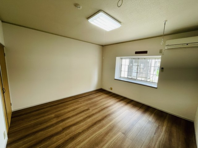 ルラールの洋室