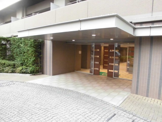 東京フロンティアシティアーバンフォートイーストブロックのエントランス