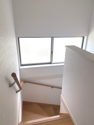  | 丹波篠山市住吉台中古戸建 | 階段