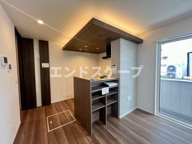 セッティエーム高崎　Ａの居間・リビング|高崎、前橋、伊勢崎エリアのお部屋探しはエンドスケープまで！お客様の理想お聞かせ下さい♪
内装の色味が画像と異なる場合がございます。