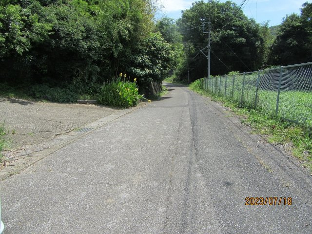 佐野市黒袴町|北東側道路（2023年7月撮影）