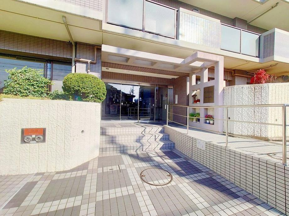 サンマンションアトレ枚方のエントランス|エントランス■物件内覧・資金計画相談・住宅ローン相談、リフォーム相談、お問合せ受付中■
※当日・翌日のご内覧、ご相談はお電話でのお問合せがスムーズです！