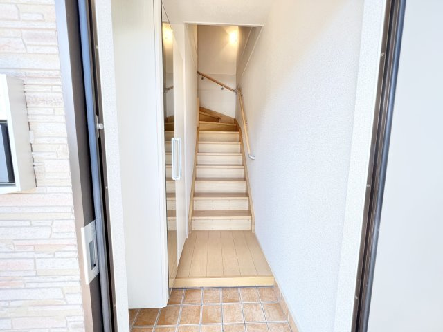 ブルースカイ幸和Ⅰの玄関|※別部屋参考写真