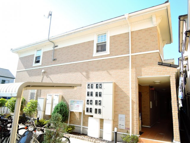 エアリーレジデンス・芝生の外観