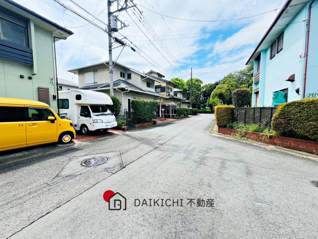 【前面道路含む現地写真】 | 比企郡川島町八幡4丁目　中古戸建