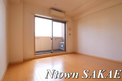 【居間・リビング】 | プレサンス名古屋駅前ヴェルロード | 使いやすい居間です