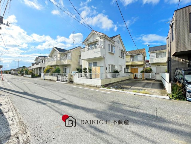 【前面道路含む現地写真】 | 行田市持田　中古戸建
