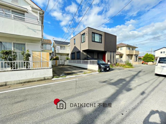 【前面道路含む現地写真】 | 行田市持田　中古戸建