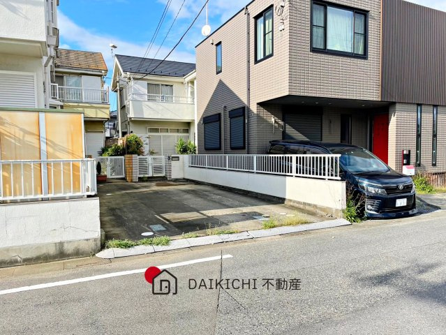 【前面道路含む現地写真】 | 行田市持田　中古戸建