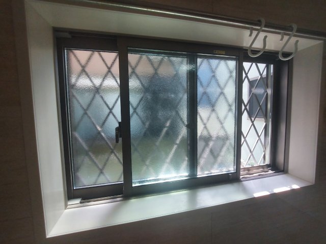 【浴室】 | 北野1丁目戸建て | 窓付き浴室