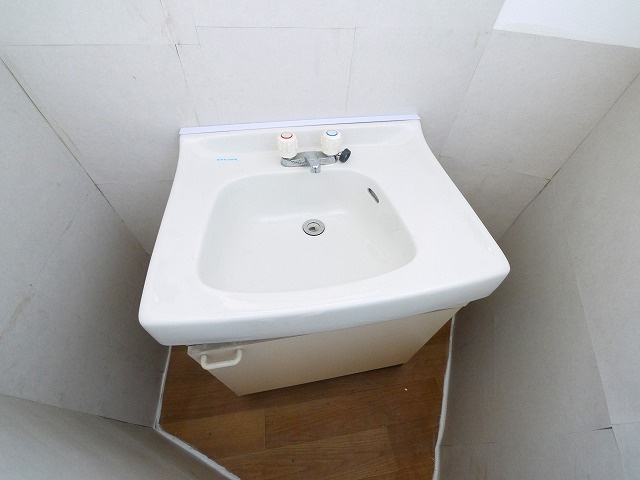 尼辻北町住宅の独立洗面台