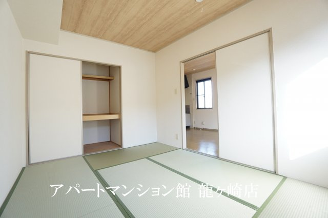 クレスト藤ヶ丘Bの和室