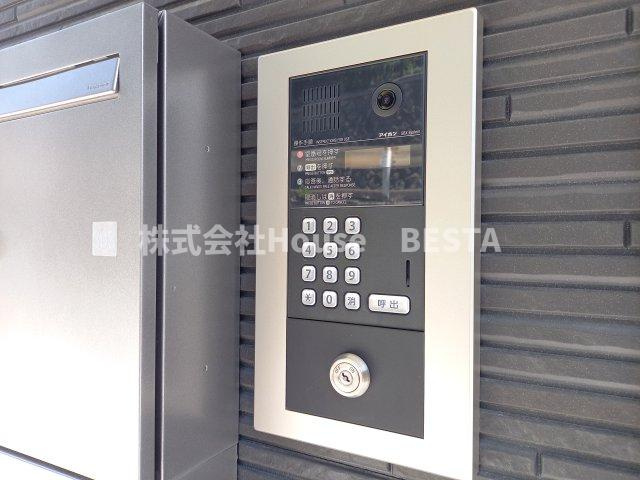 NET-K大倉山アークのエントランス